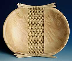 Plate with basket weave